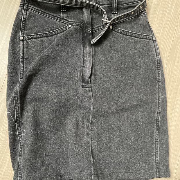 게스 실버로고 블랙 데님스커트 빈티지 24 새상품 