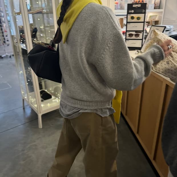 에토스 라운드넥 니트 라이트그레이