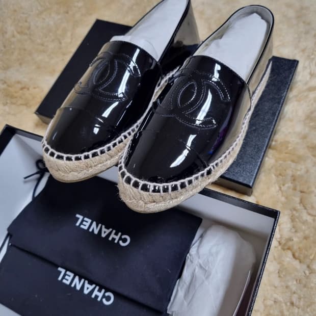 샤넬 에스파듀 유광 블랙 새상품