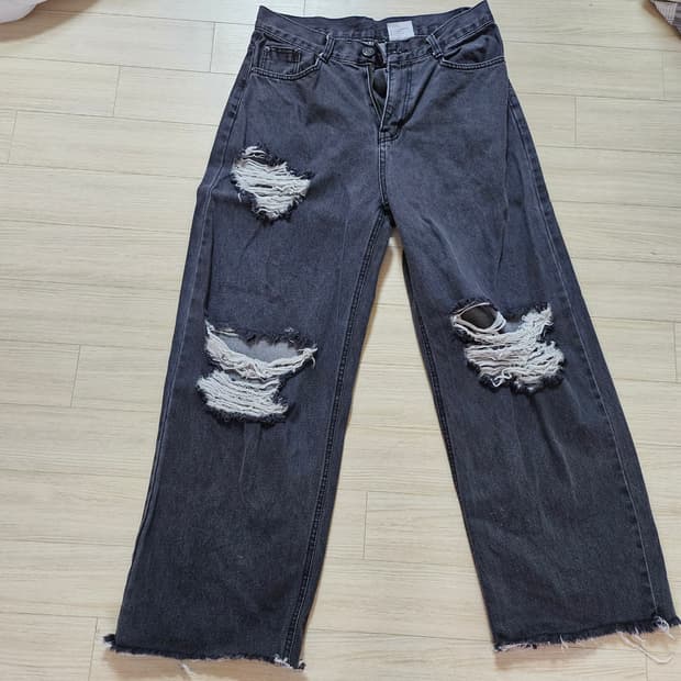 블랙 데님 찢청바지 M사이즈