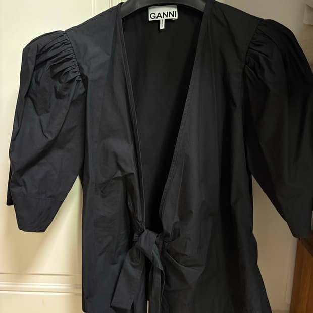 GANNI 퍼프 블라우스