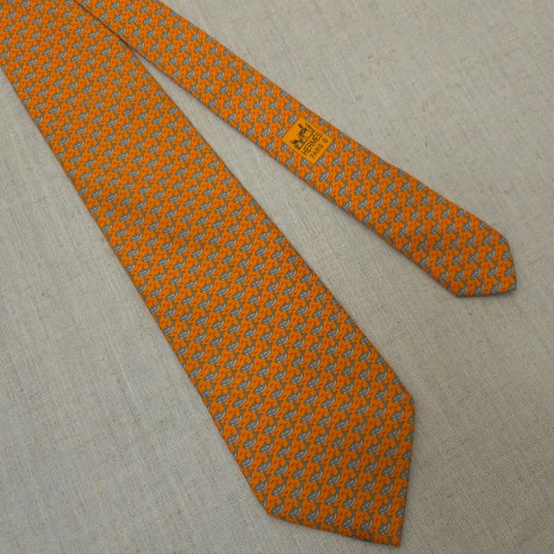 에르메스 오렌지색 물고기 패턴 넥타이