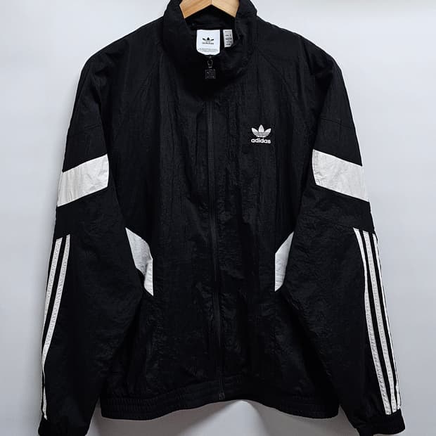아디다스 리카이브 우븐 바람막이 M