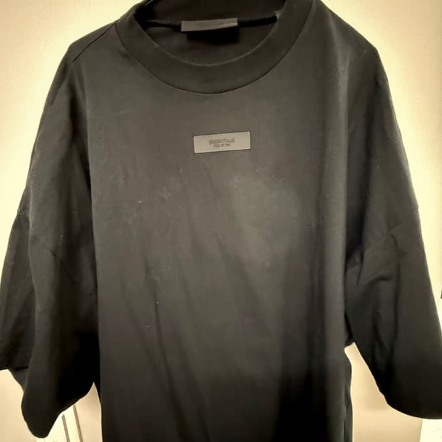 [XL] 에센셜 크루넥 티셔츠 제트 블랙 - 24SS