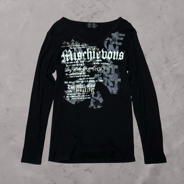 00s Y2K Style Black Long Sleeve 