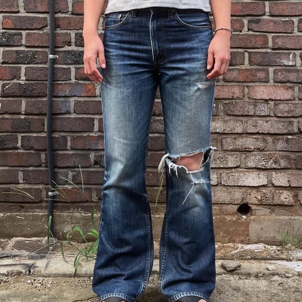 90s Levi’s 517 flare jean