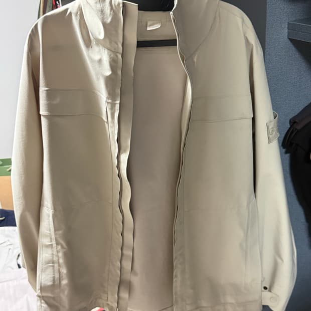  스톤아일랜드 고스트피스 탱크 쉴드 자켓 베이지 stone island