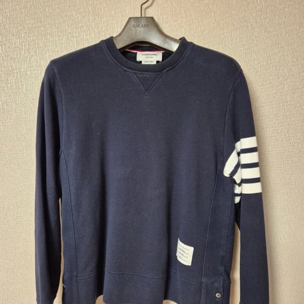 톰브라운 사선 맨투맨