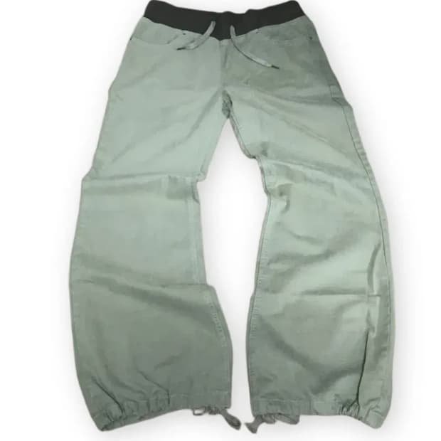 카키 부츠컷 팬츠