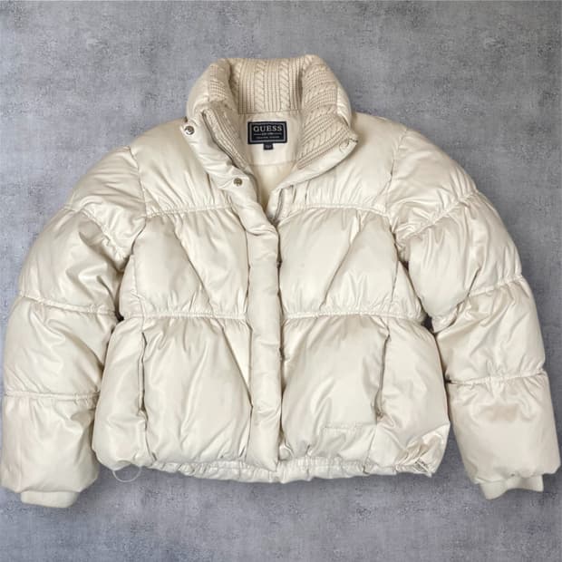 게스 Guess 아이보리 페더 라이트 푸퍼 숏패딩 XS