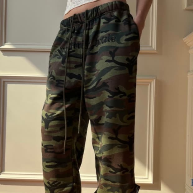 더미스테리어스호텔 LONG STRAP OVER PANTS CAMO