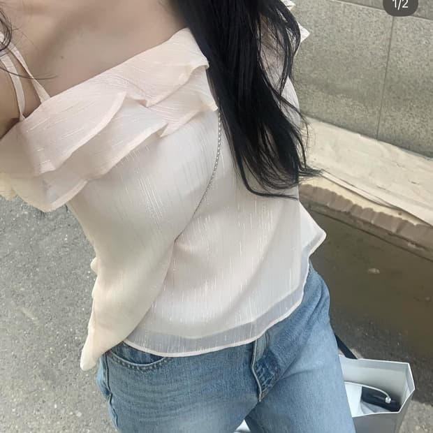 유솝 벌쓰데이블라우스