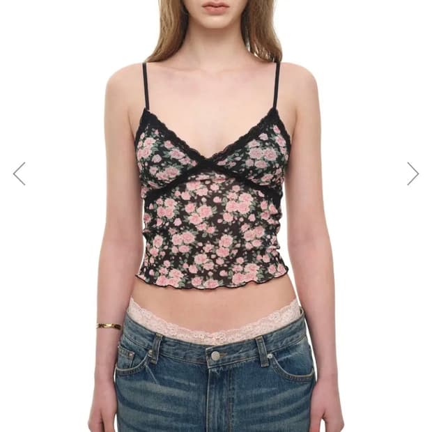 (미개봉새상품)투머치택스 FLORAL 02 LACE CAMI TOP 블랙