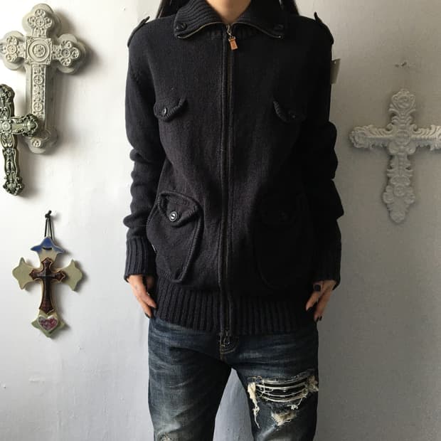 Multi pocket knit zip up