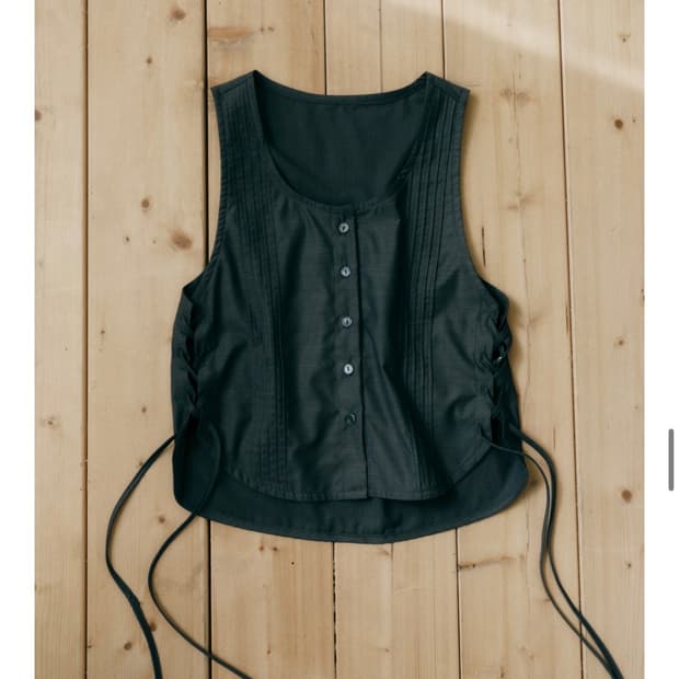 유제 PINTUCK VEST 핀턱 베스트 블랙