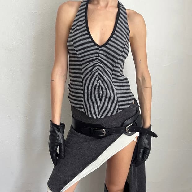 세릭 FLUFFY STRIPE SLEEVELESS / BLACK