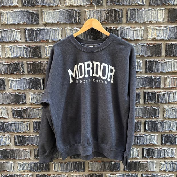 GILDAN (HEAVY BLEND) 빈티지 MORDOR 스웻