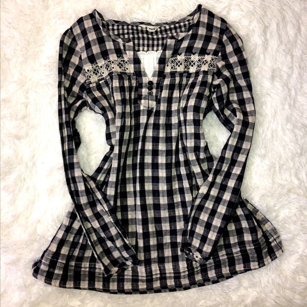 check lace ribbon top