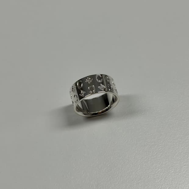 셀린느 트리오페 링