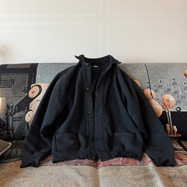 아프레쎄 26SS 빈티지 스웻 가디건 블랙