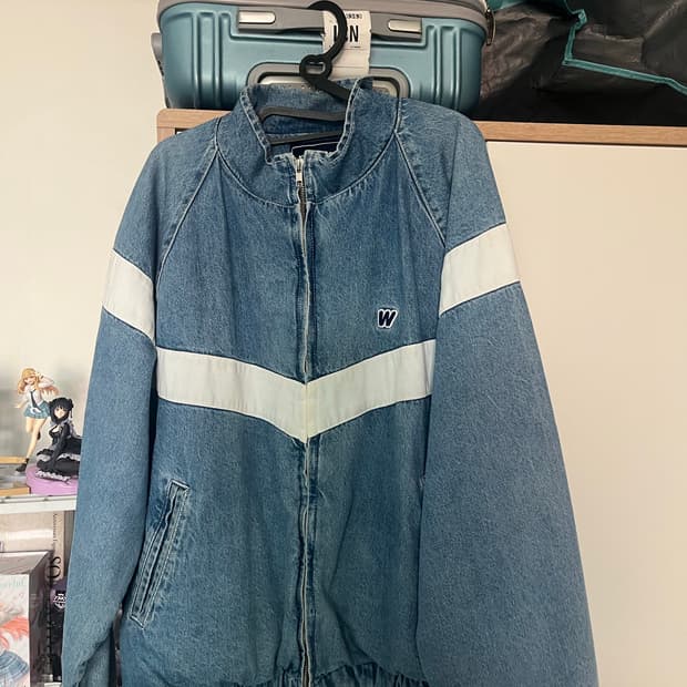 위캔더스 IPFU데님자켓 DP 구교환