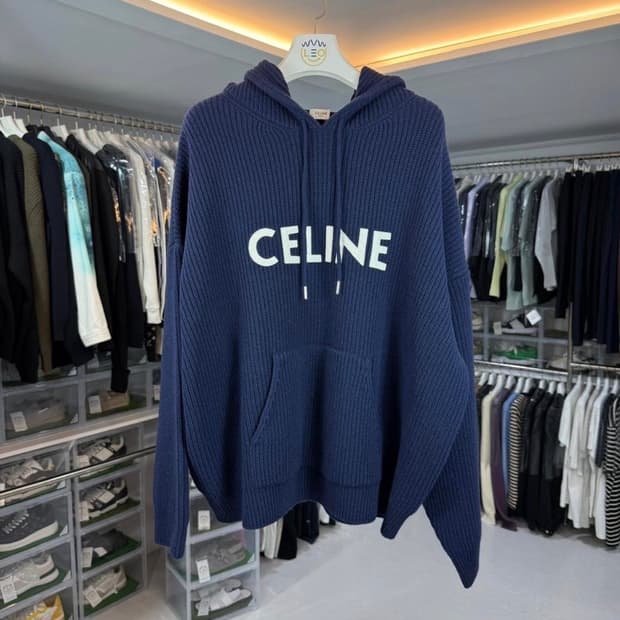 [리오브] 셀린느 리브드 울 로고 니트 후드