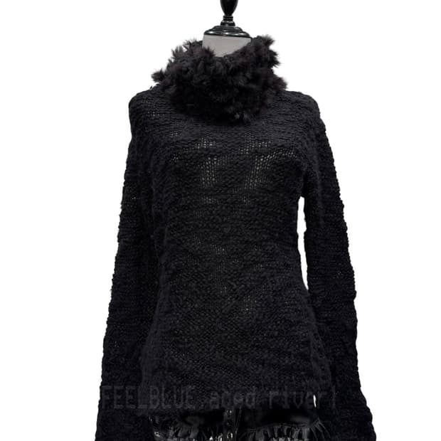Black Grunge Knit Top with Rabbit Fur 