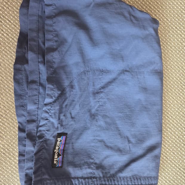 파타고니아 배기스5인치 반바지 팝니다.