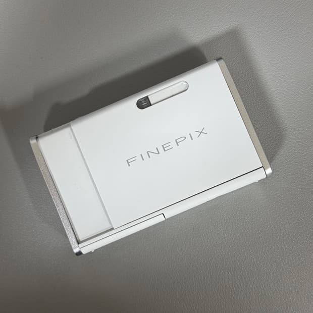 📸 후지 파인픽스 Z2 화이트 풀박스(메모리포함)색감끝판왕 희귀템