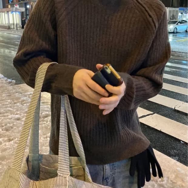 French round knitwear brown M
