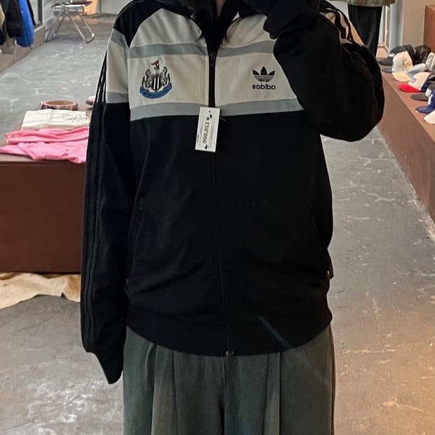 아디다스 뉴캐슬 트랙탑 져지 H1932