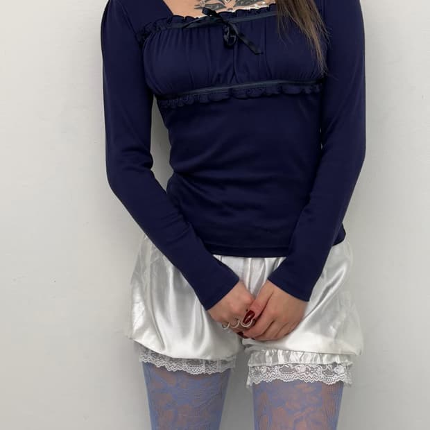 네이비 리본 셔링 스퀘어넥 탑 