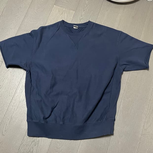 Khakis Distressed S/S Crewneck
