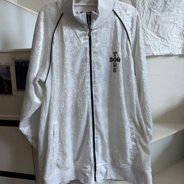 도그타운 화이트 벨벳 집업