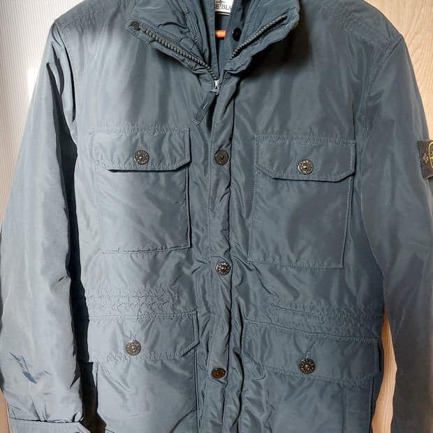 (택포)스톤아일랜드 마이크로랩스 다운패딩 M사이즈