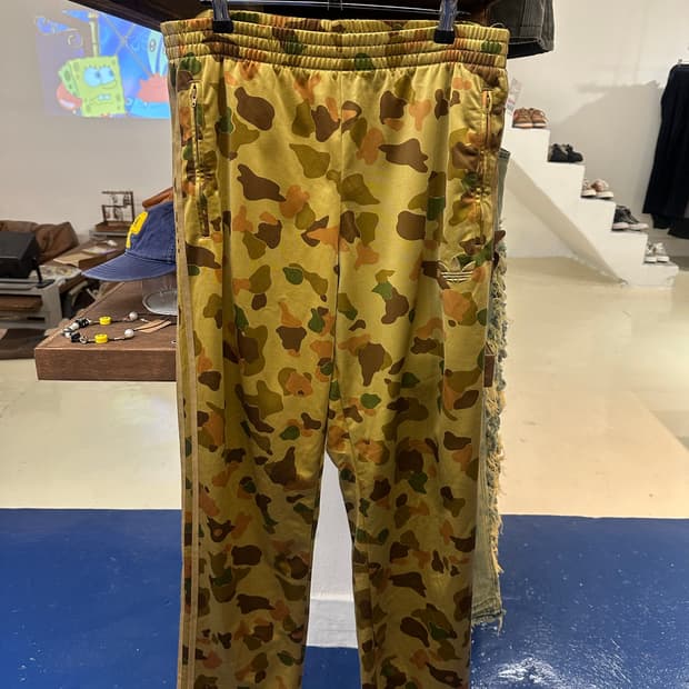 아디다스 카모 파이어버드 트랙팬츠 