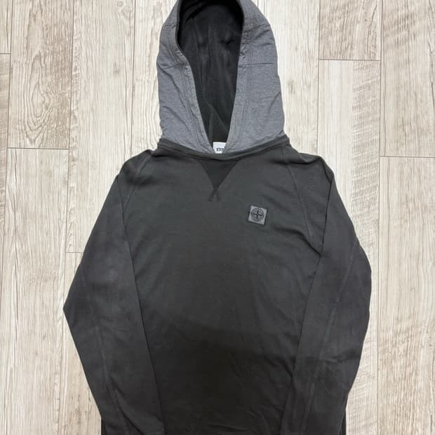 스톤아일랜드 후드 롱슬리브 L