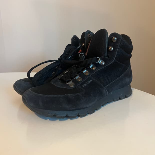 프라다 스웨이드 하이킹 부츠