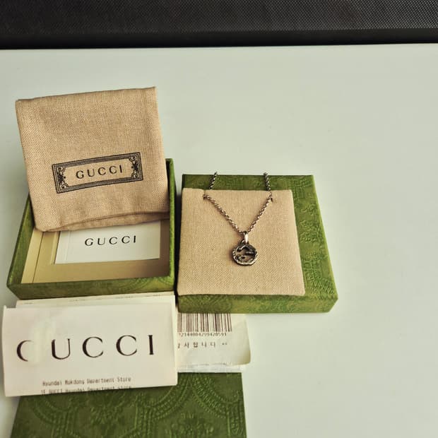 구찌 인터로킹 목걸이 (상태 매우 좋음)