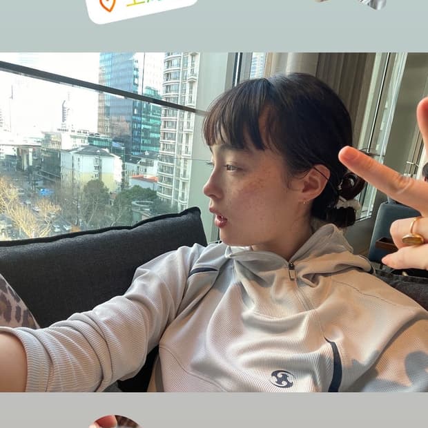 산산기어 슬림 후디 롱 슬리브 화이트