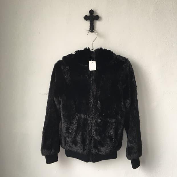 Fake fur hood zip up