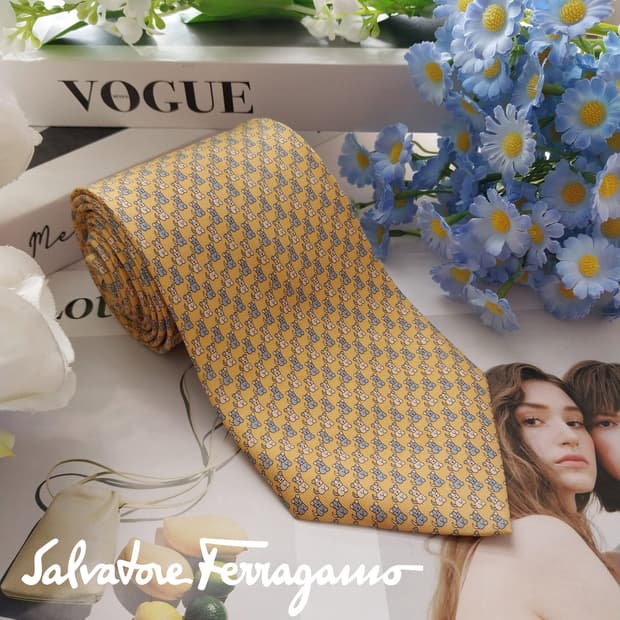 살바토레 페라가모 실크 강아지 모티브 넥타이 8.5cm A등급 K1936