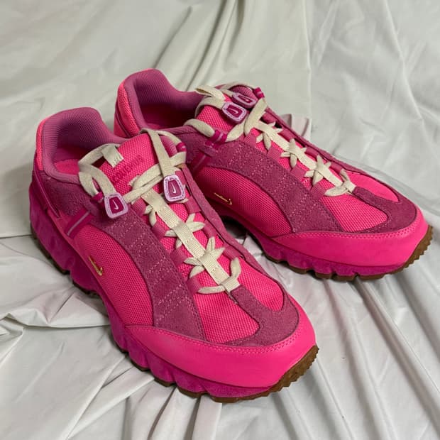 나이키 x 자크뮈스 에어 휴마라 LX 핑크 플래쉬