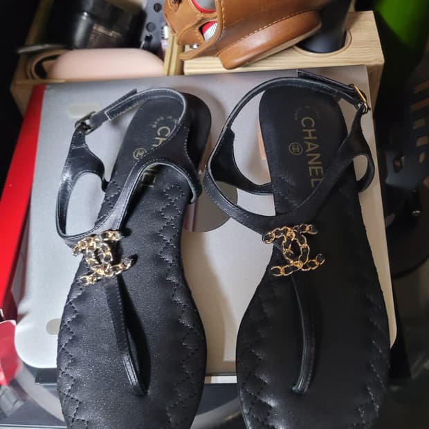 샤넬 cc로고 센들