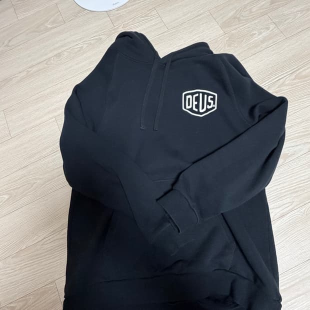 데우스 엑스 마키나 도쿄 후드티 XL