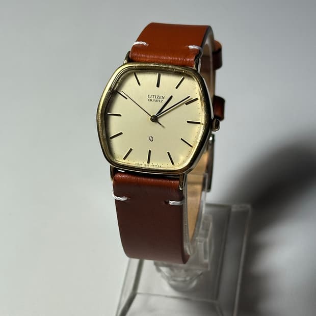 CITIZEN quartz gold