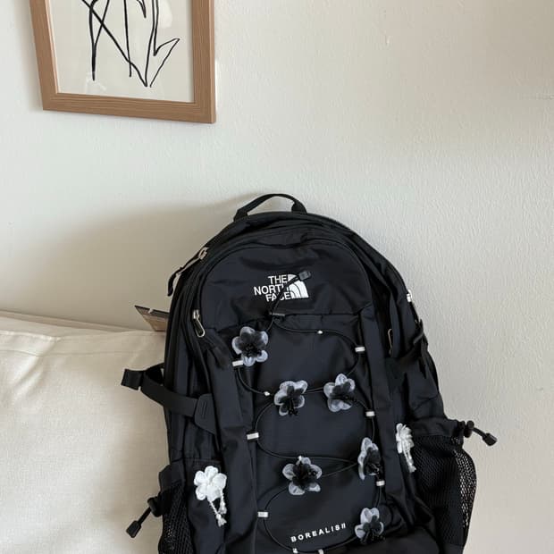 Black flower bagpack