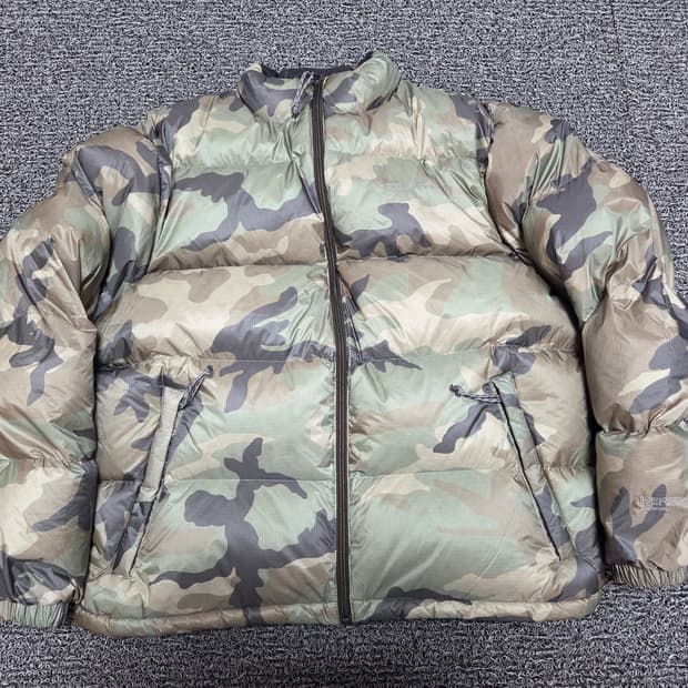 디즈이즈네버댓 퍼텍스 카모 리버시블 패딩/S