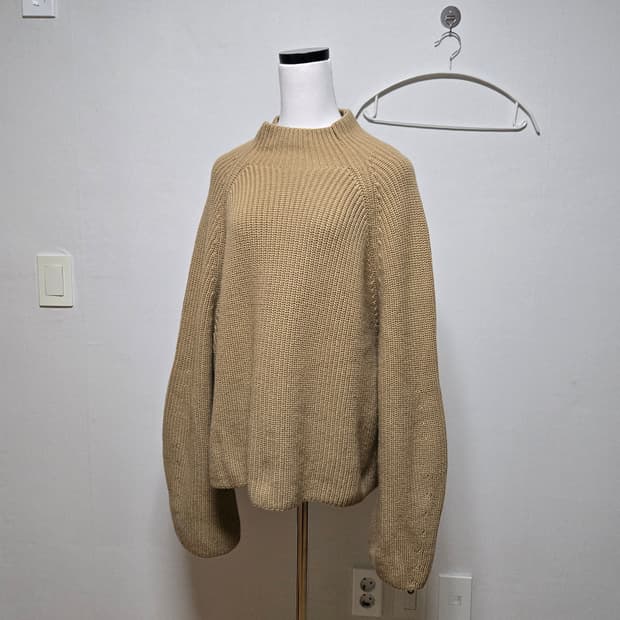 앤아더스토리즈 울 니트