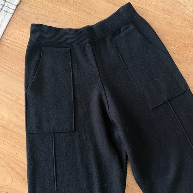 플리츠미 블랙 포켓 니트 조거팬츠